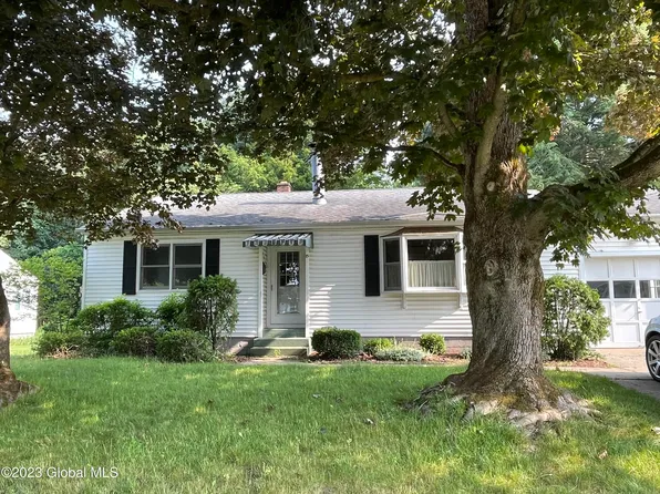 15 Barber Avenue, Queensbury, NY 12804