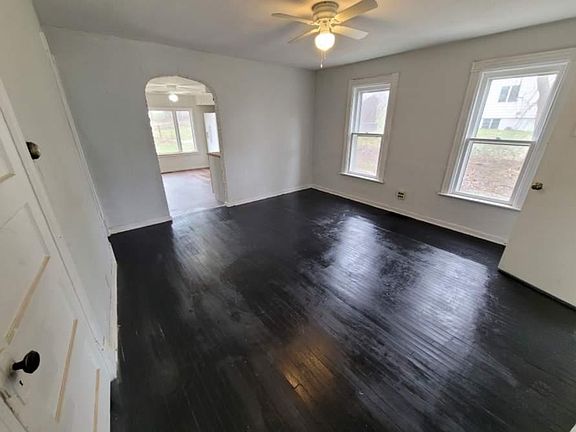 4th image of 17 Saint Hedwig Ave