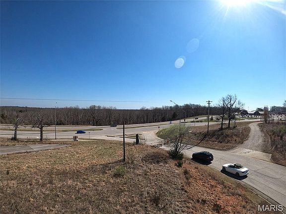 5th image of Gateway Cir