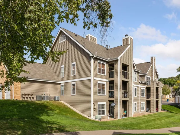 5998 Chasewood Pkwy APT 1, Minnetonka, MN 55343