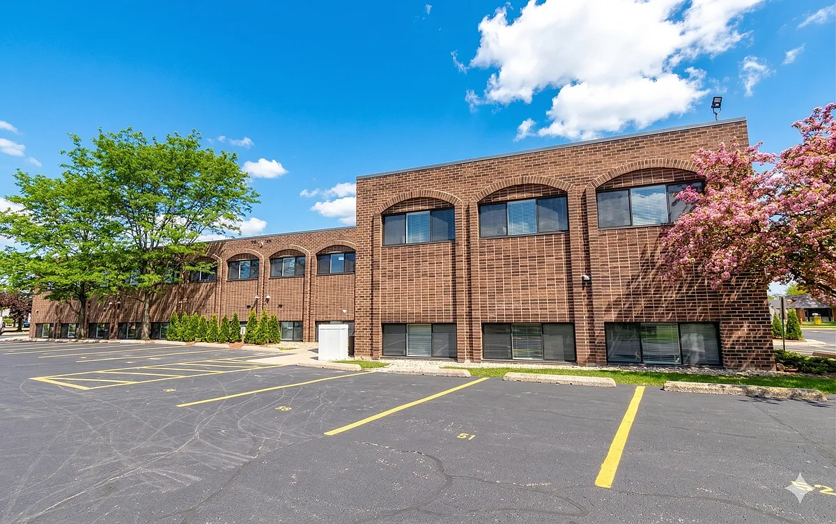 Building Photo - 460 Coventry Ln