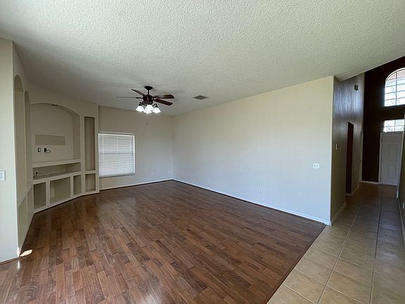 3rd image of 9656 Pacific Pines Ct