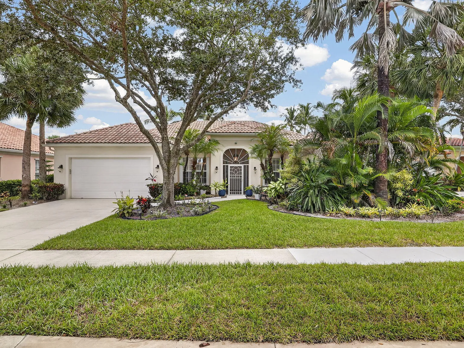 4 bed, 3.0 bath, 2809 sqft, $8,700 — Photo 3