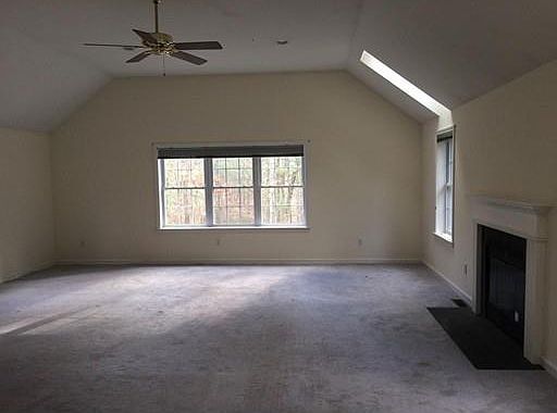 3rd image of 261 Harwood Ave #261