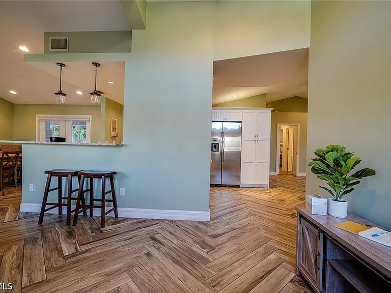 8831 Banyan Cove Cir — Photo 5