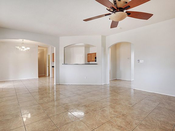 Main_Living_Area (1)