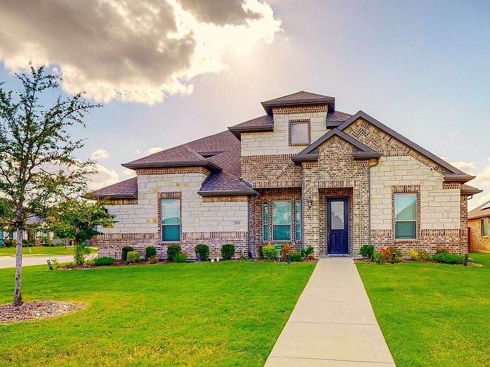 1st image of 2053 Adrian Ct