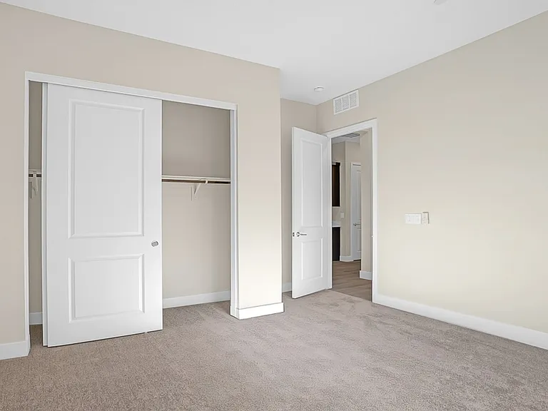 349 Tigullio Ave — Photo 18