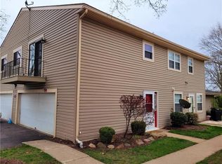 2454 Island Dr #29D, Uniontown, OH 44685