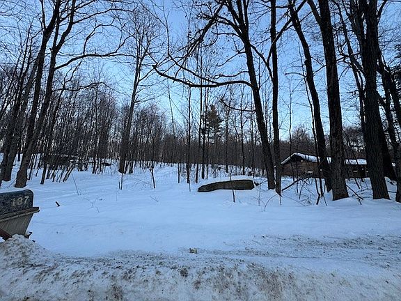 3rd image of 184 Hoadley Hill Rd