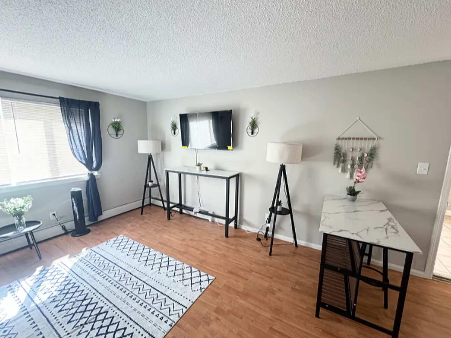 Ivywild Flats — Photo 3