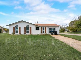 1804 Oliver St, Greenville, TX 75401