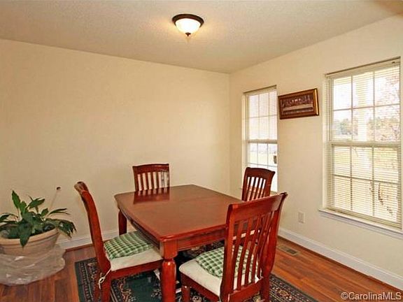 2nd image of 114 Angel Oaks Dr