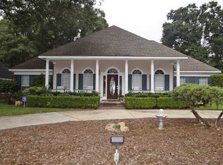 2720 Charlestowne Dr W, Mobile, AL 36693