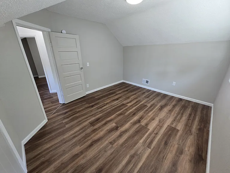 3532 Fullerton Ave — Photo 54