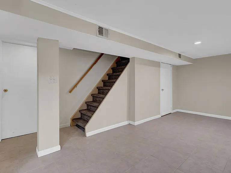 19 Edi Ave — Photo 19
