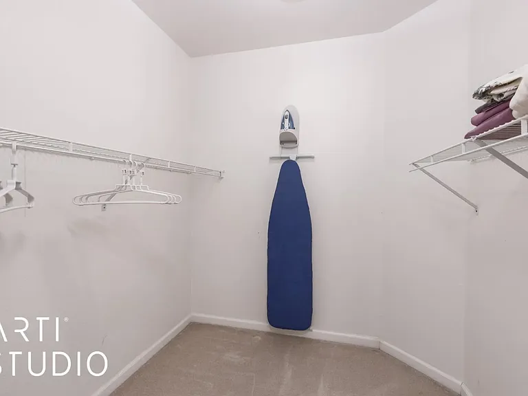 555 Highland Dr #209 — Photo 8