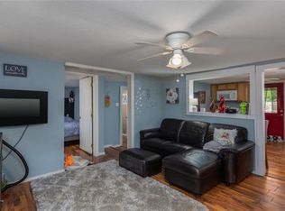 653 N Main St, Springtown, TX 76082