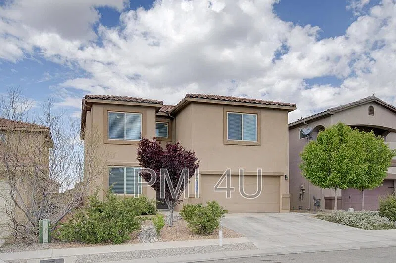 4 bed, 2.5 bath, 2500 sqft, $2,800 — Photo 2