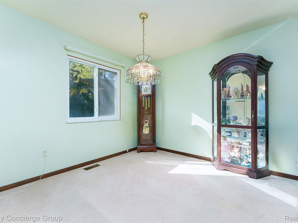 305 Brighton Lake Rd, photo 11