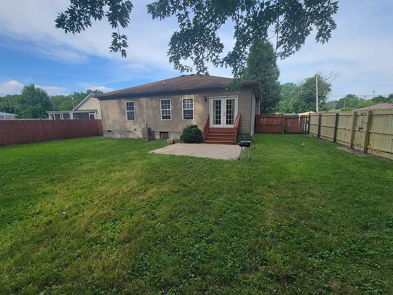 7368 Lucille Ave — Photo 12