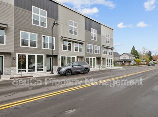 22415 SW Pine St UNIT 101, Sherwood, OR 97140