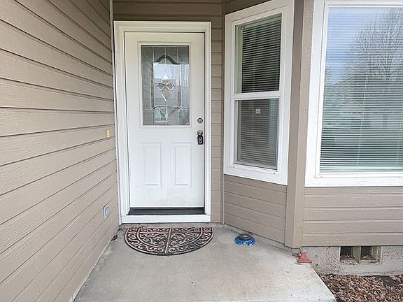 4th image of 3154 Forest Hills Dr APT A
