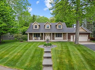 11305 Parkside Trl, Osseo, MN 55369