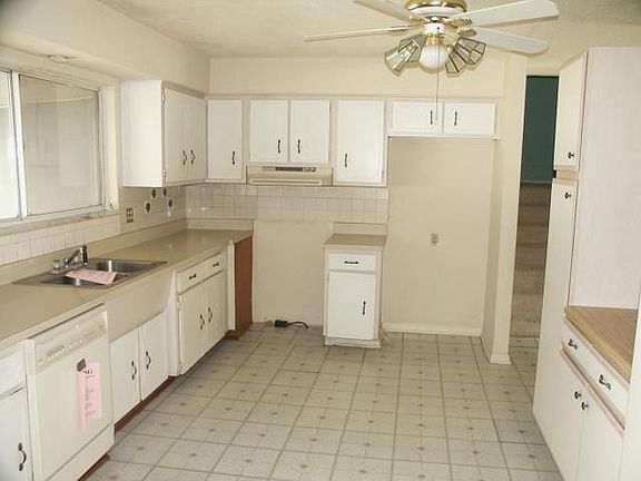 4th image of 2042 Cannington Ct