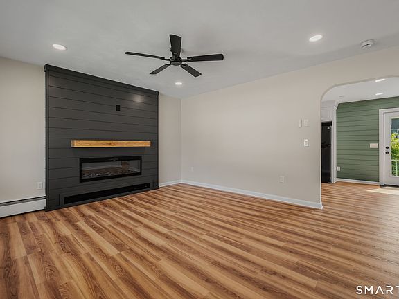 3rd image of 34 Woodrow Avenue