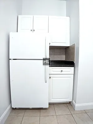 Rented by Highline Residential | media 6