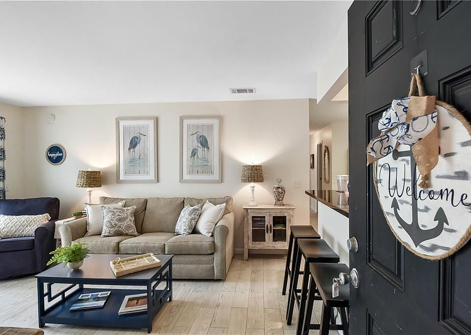 1st image of 850 Mallery St #5E