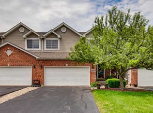 16052 Golfview Dr, Lockport, IL 60441
