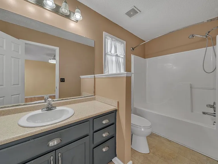 1325 Sunfield Dr — Photo 9