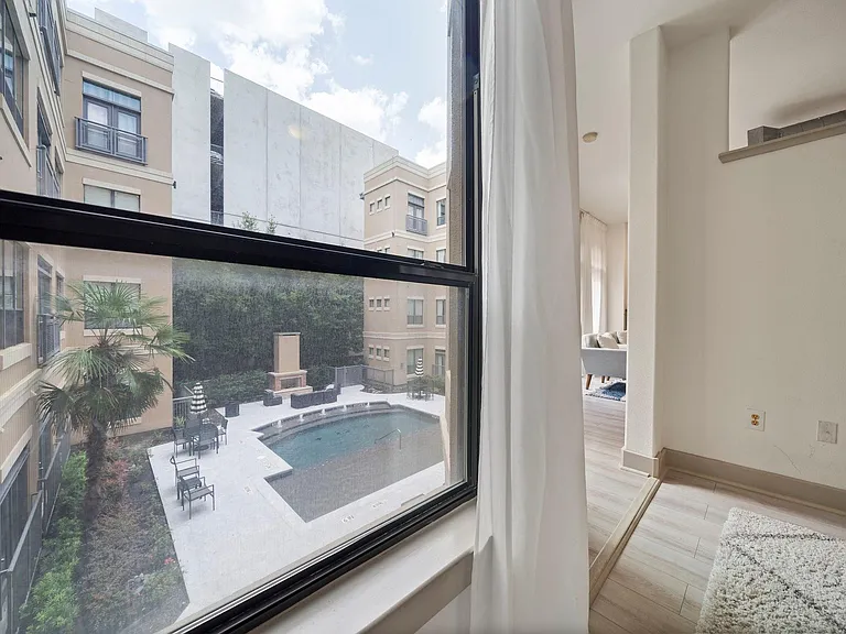 1901 Post Oak Blvd #2504 — Photo 9