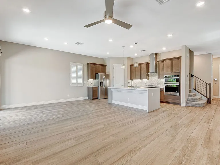 4124 Elegant Chateau St — Photo 25