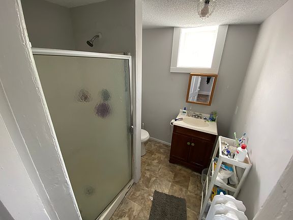 4th image of 66 Edgewood Ave #3