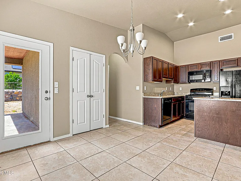 7008 Faxon Dr — Photo 15
