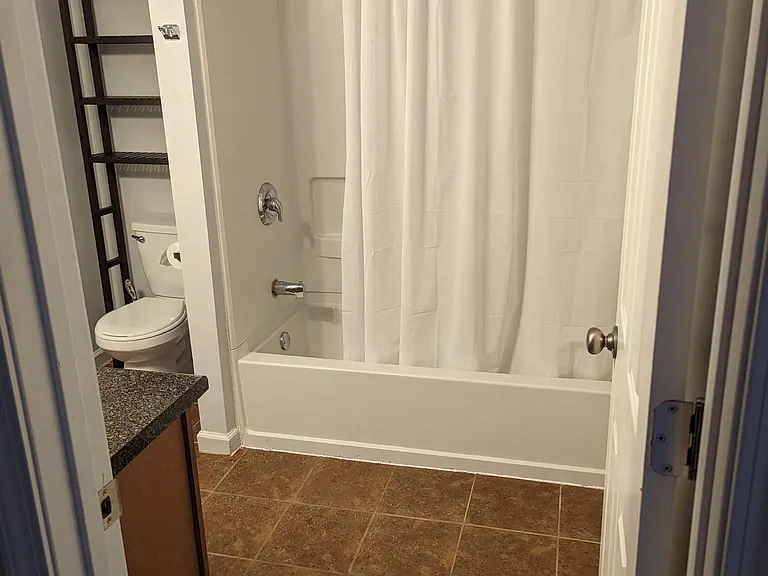 690 Terry St SE — Photo 11