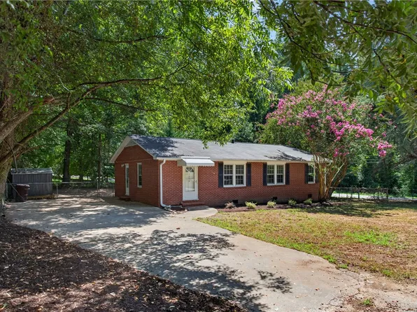 1104 White St, Pendleton, SC 29670