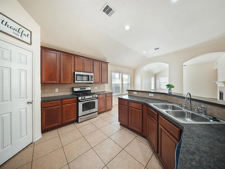 5015 Bridgecrossing Ct — Photo 5