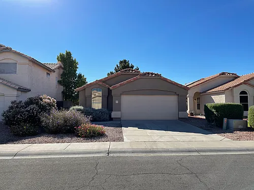 8949 W Kathleen Rd Photo 1