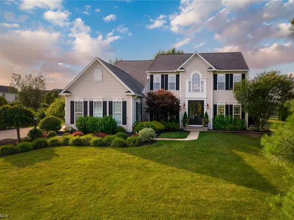 4641 Devereux Dr, Akron, OH 44321