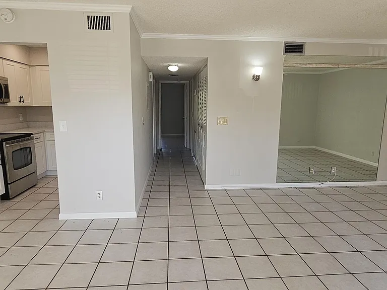 2245 SW 22nd Ave #1020 — Photo 10