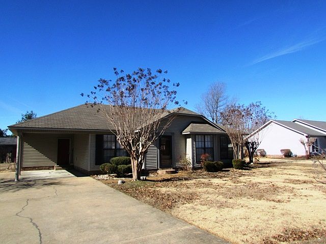 1st image of 2785 Ward Dr