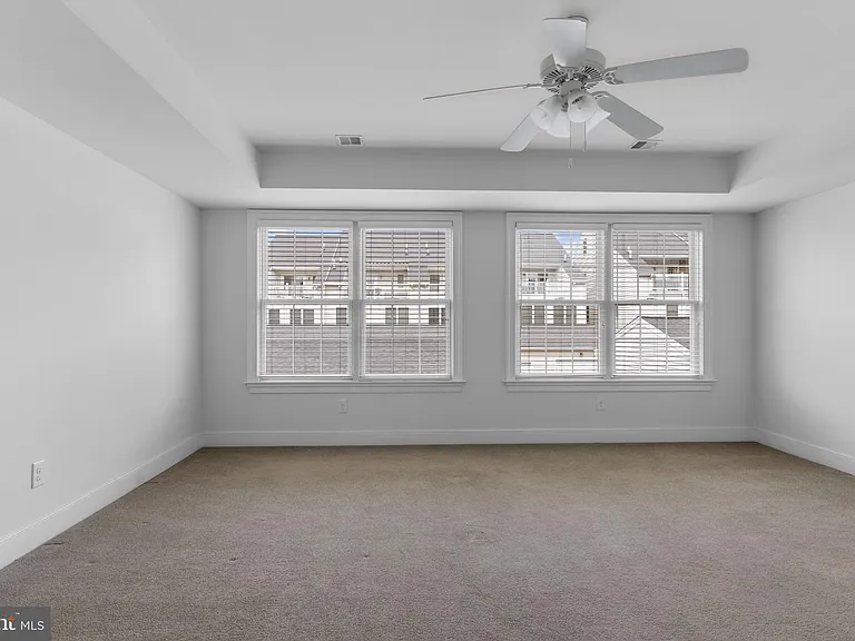 619 W Mulberry St — Photo 20