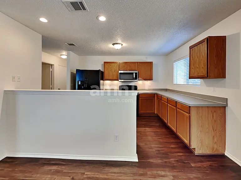 10136 High Eagle Trl — Photo 4
