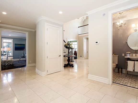 3rd image of 30 Stonewall Ln