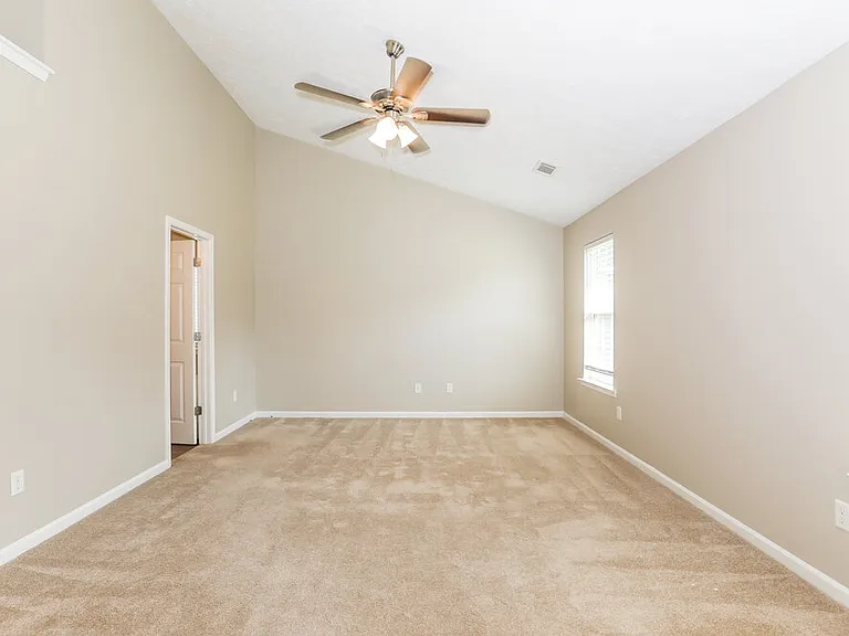 1101 Marsh Ct — Photo 13