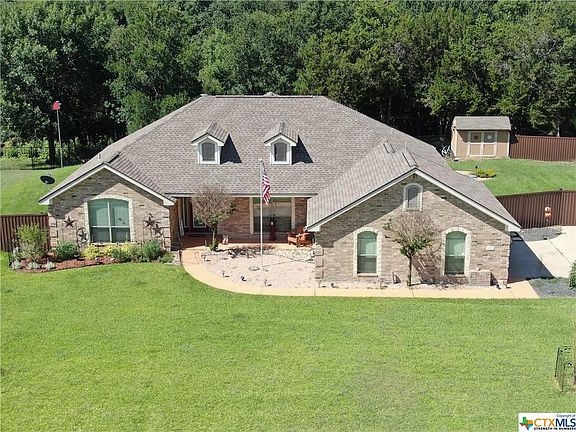 2nd image of 3922 Bella Vista Loop